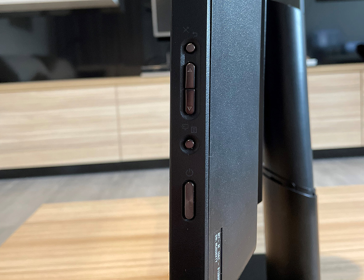 Lenovo ThinkCentre M93z AIO – počítač, ktorému sa oplatí nájsť miesto 